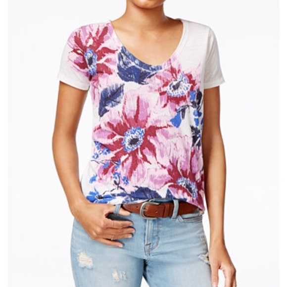 Lucky Brand Tops - Lucky Brand Floral V-neck Tee Cap Sleeve Raw Hem